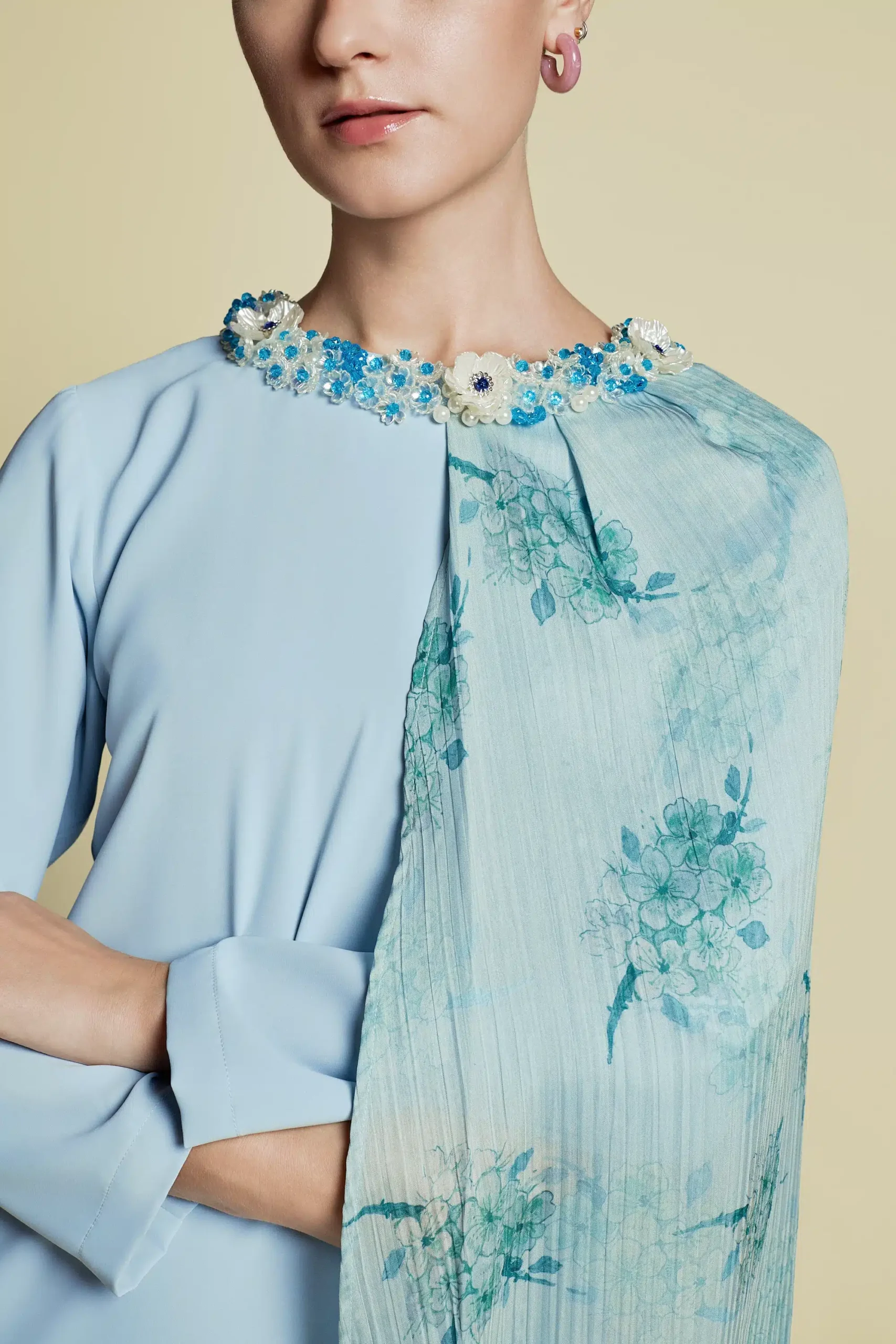 VERDÉLIA - Asymmetrical Silk Side-Cape Kaftan Pastel Green | Signature Collection - Image 2