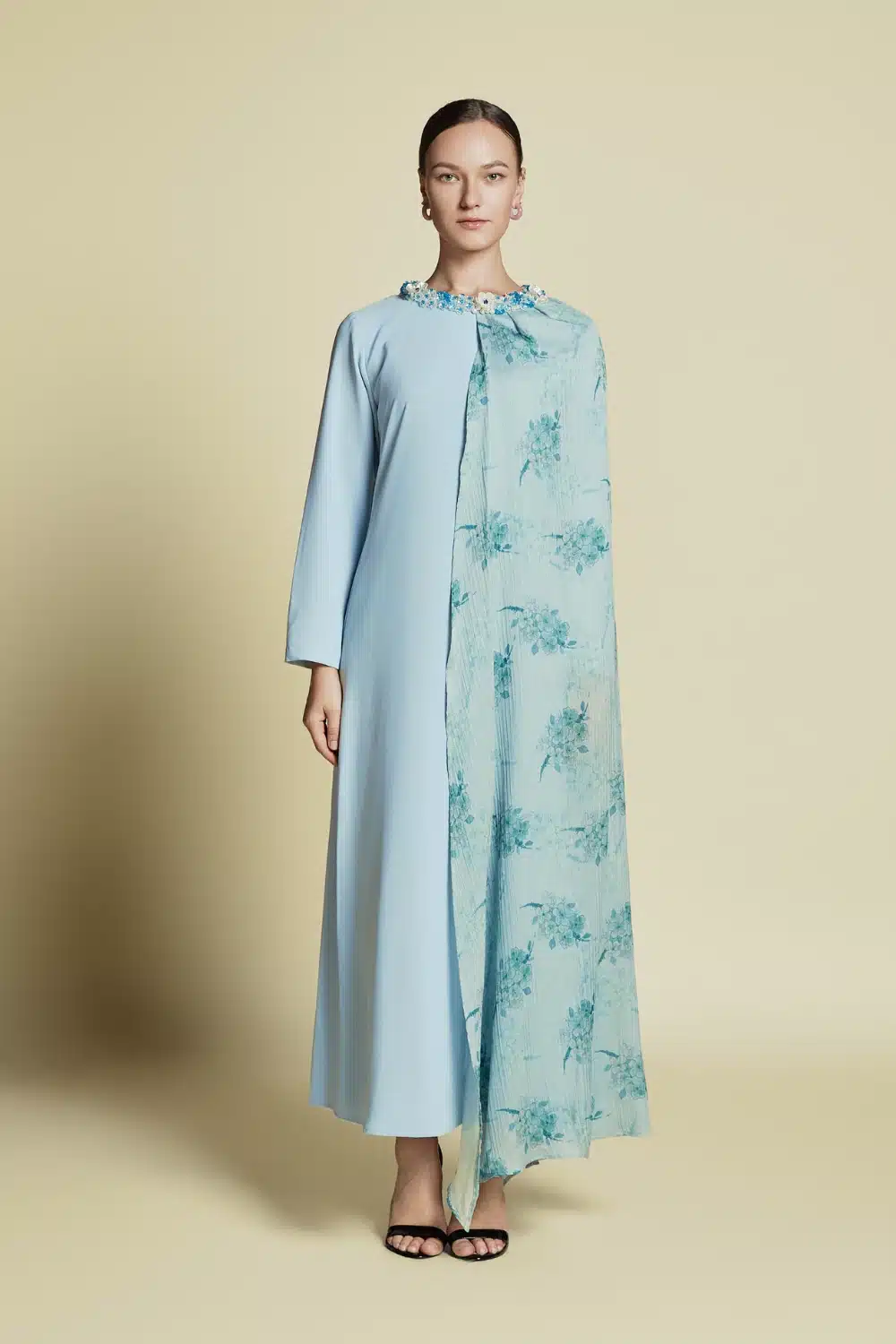 VERDÉLIA - Asymmetrical Silk Side-Cape Kaftan Pastel Green | Signature Collection