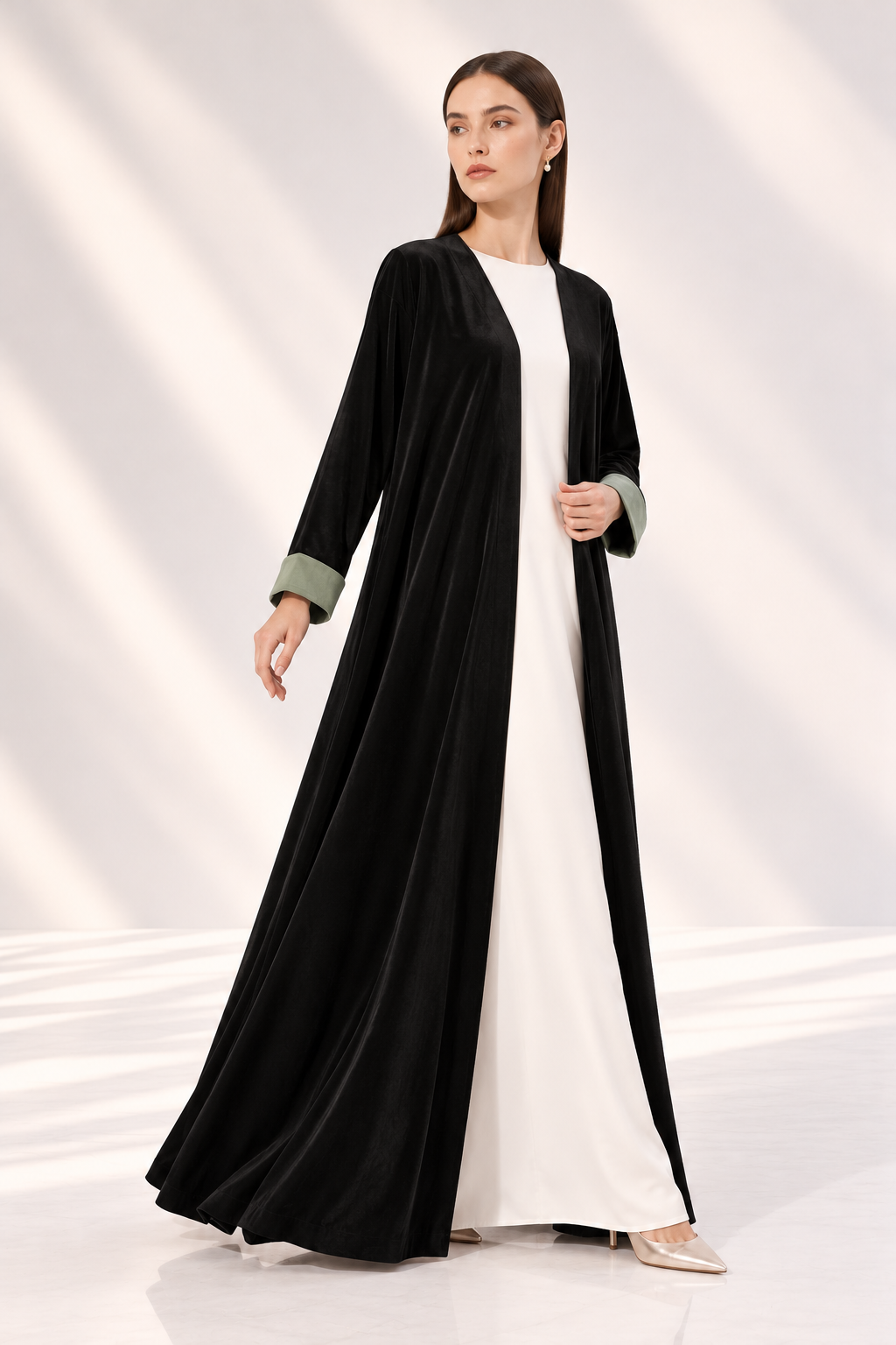 VÉRANE - Contemporary Open Abaya Black | Signature Collection - Image 2
