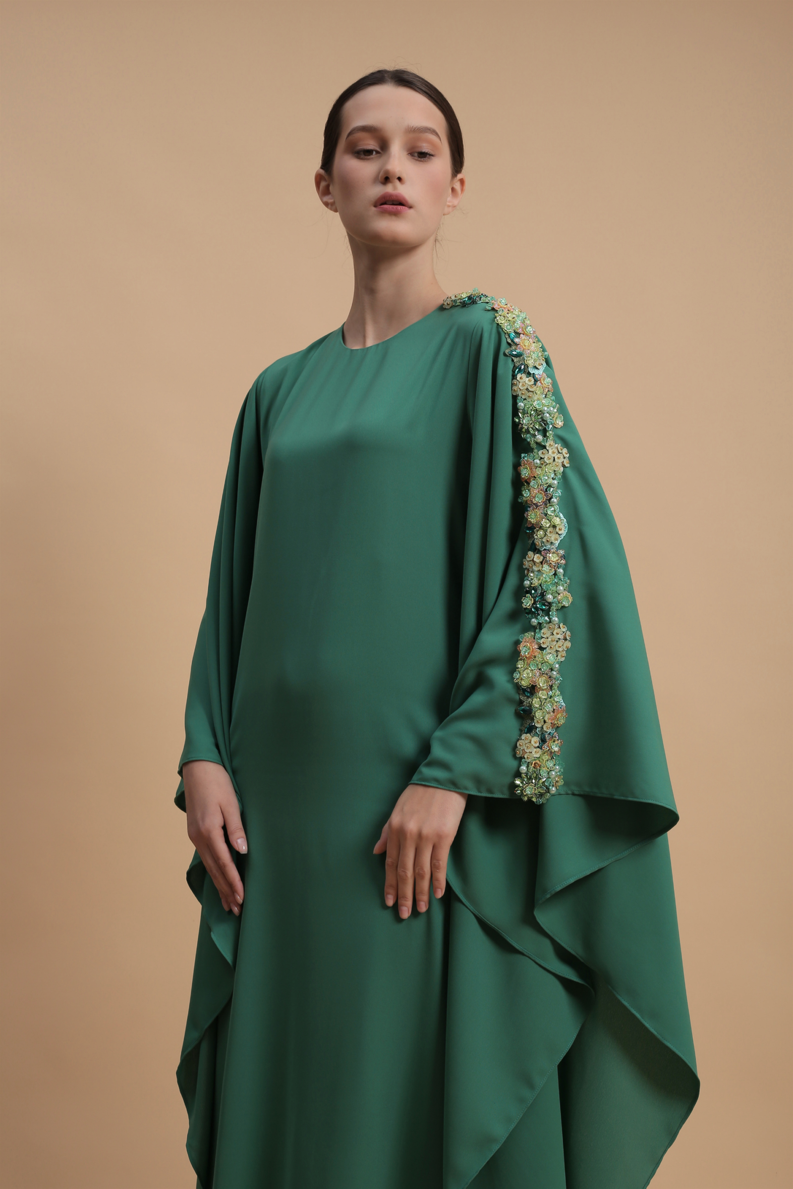 Luna Fluid Silhouette Embellished Kaftan Green | prive